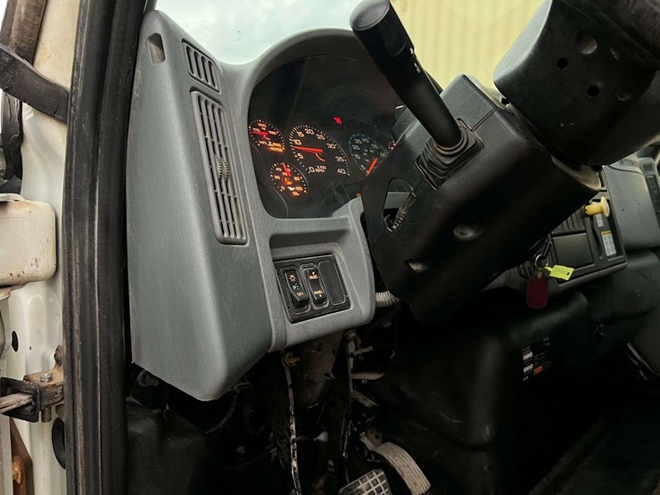 2007-international-7400-tandem-axle-dump-truck-(181,761-miles)-image-11