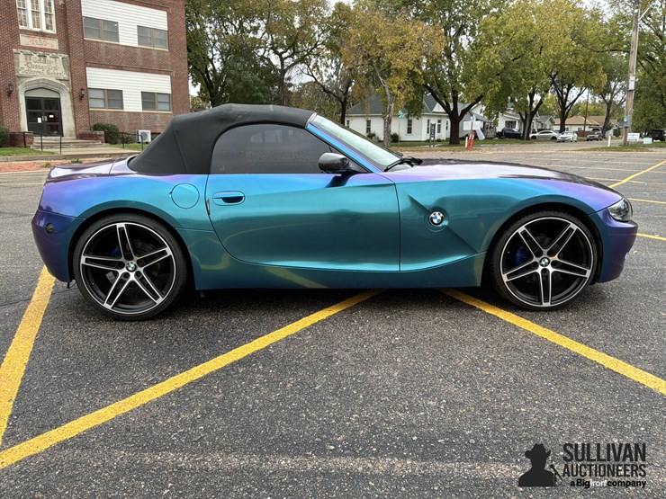 2004-bmw-z4-2.5i-2-door-convertible-roadster-image-4