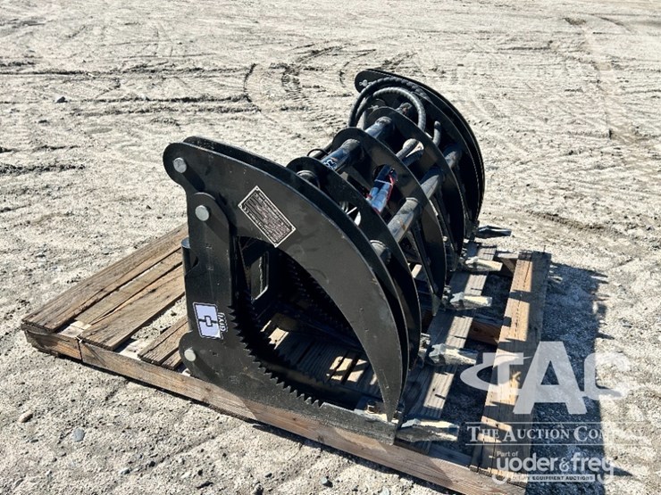 giyi-mclg60-curved-log-grabber-attachment,-fits-skidsteer.-s/n:cxhxzmq251040-image-3
