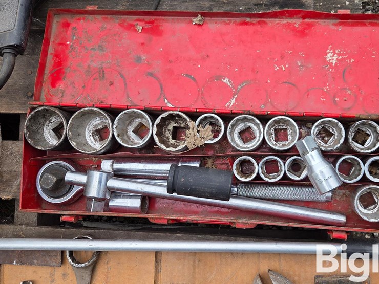 pallet-of-misc-tools-image-14