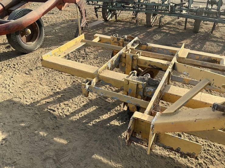 custom-3-pt-6-blade-disc-ridger-image-9