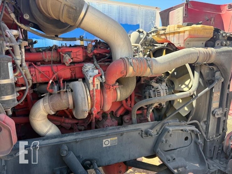 2013-peterbilt-386-image-31