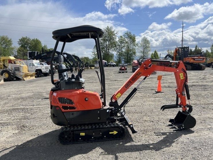 2026-cfg-ynt18-mini-hydraulic-excavator-image-3