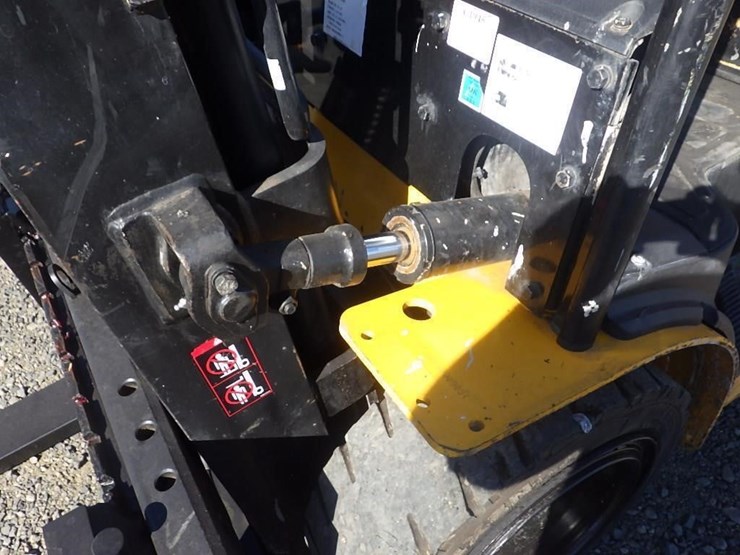 2023-hyundai-30l-9a-forklift-image-12