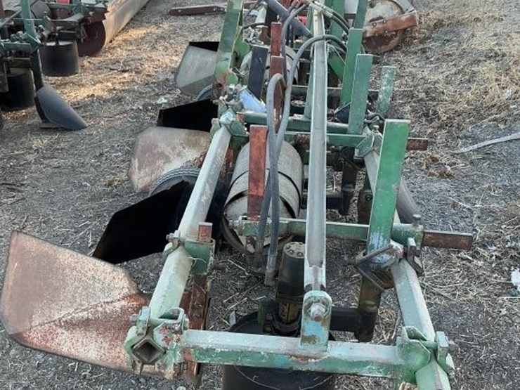 custom-3-pt-3-row-60"-hyd.-vine-trainer-image-2