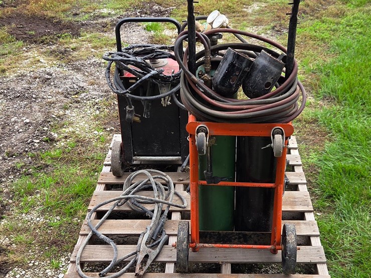 century-235-ac-welder-&-torch-image-6