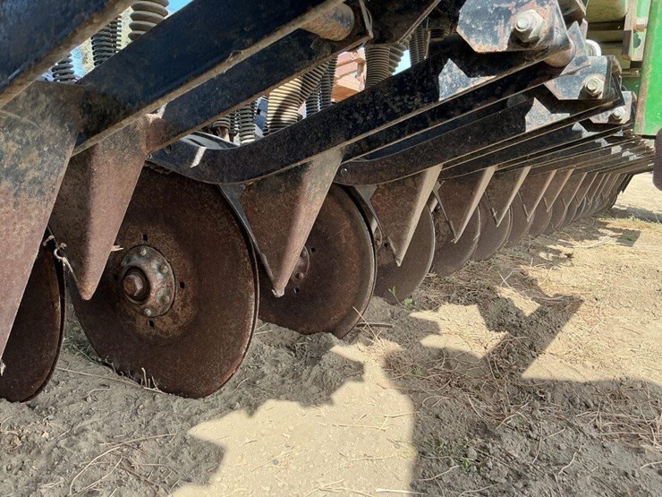 great-plains-3pd20-20'-3-pt-grain-drill-image-11