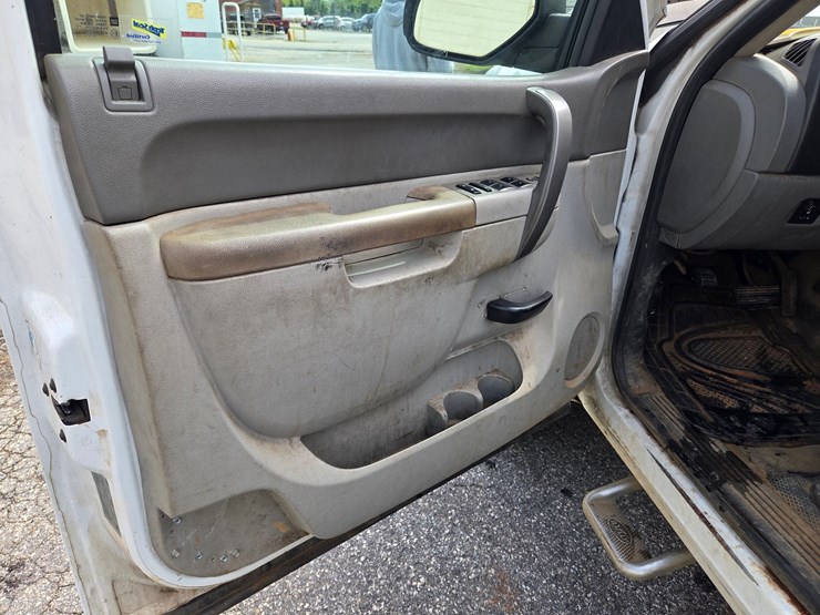 #7-•-2011-chevrolet-2500-4x4-service-truck-/-vin:-1gc1kvc86bf159439-/-328,114-miles-image-33
