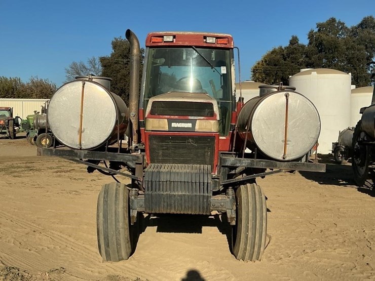 case-ih-7220-tractor-image-3