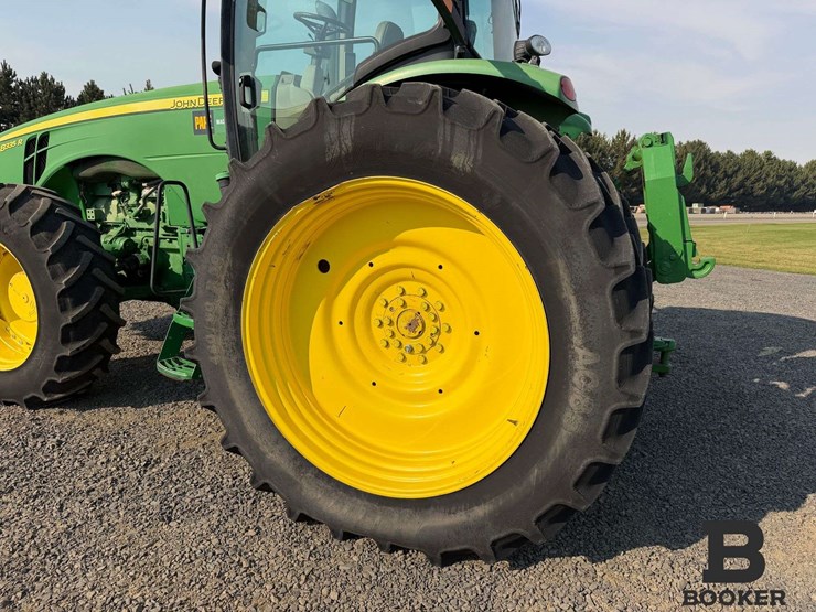 2011-john-deere-8335r-tractor-image-31