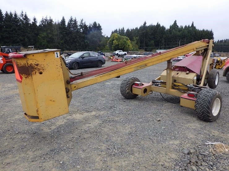 guf-orbit-lift-tow-behind-pruning-tower-image-1