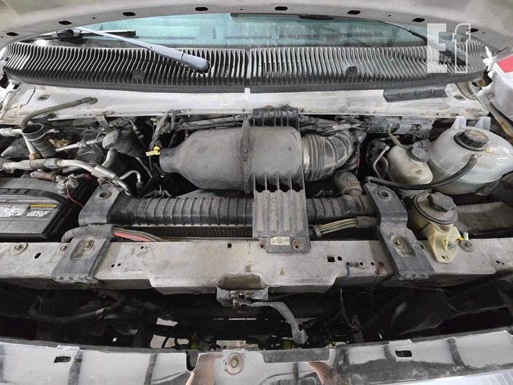 2012-ford-e350-sd-image-22