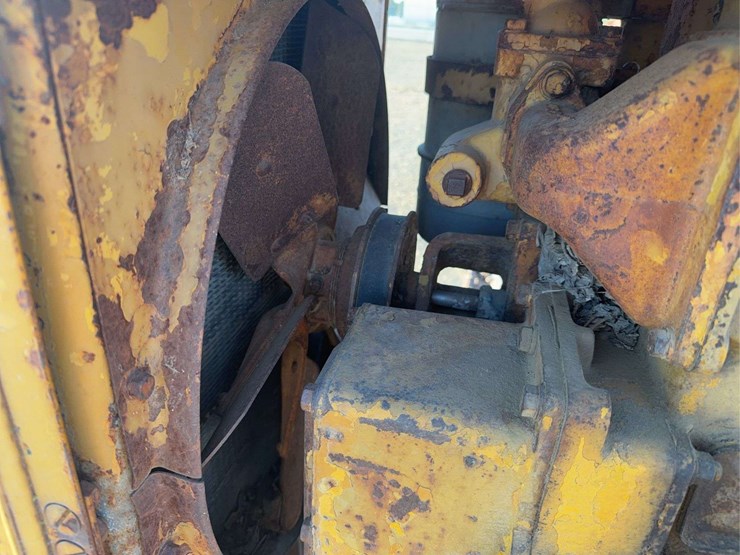 caterpillar-d2-image-21