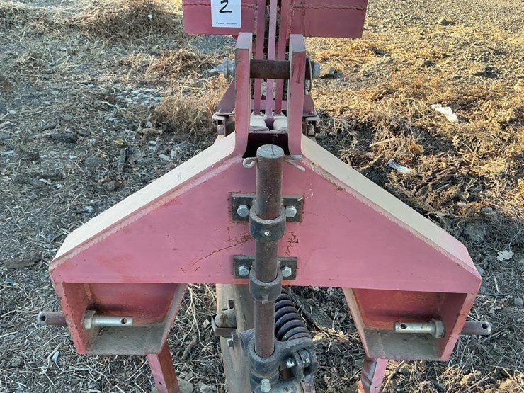 elston-3-pt-single-row-gopher-baiter-image-8