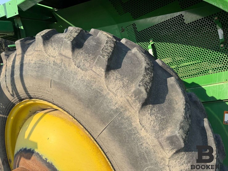 2012-john-deere-s670-combine-image-29
