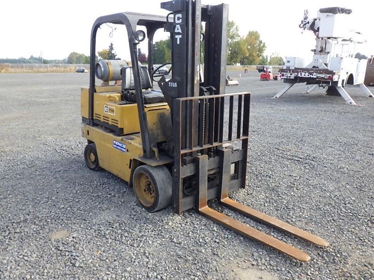 caterpillar-t70d-forklift-image-7