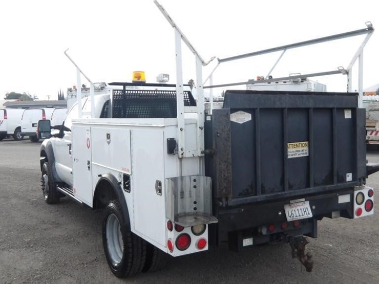 2011-ford-f550-image-4