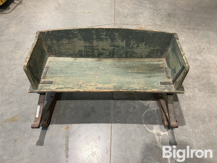 studebaker-wooden-seat-image-2