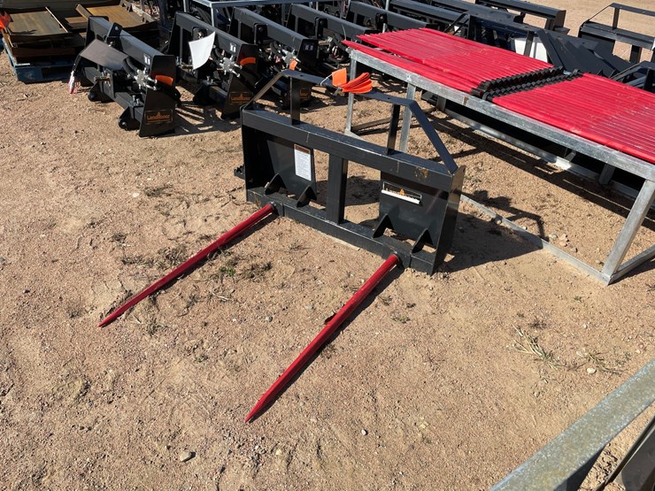 #4111-•-landhonor-skid-steer-bale-spear-attachment-image-2