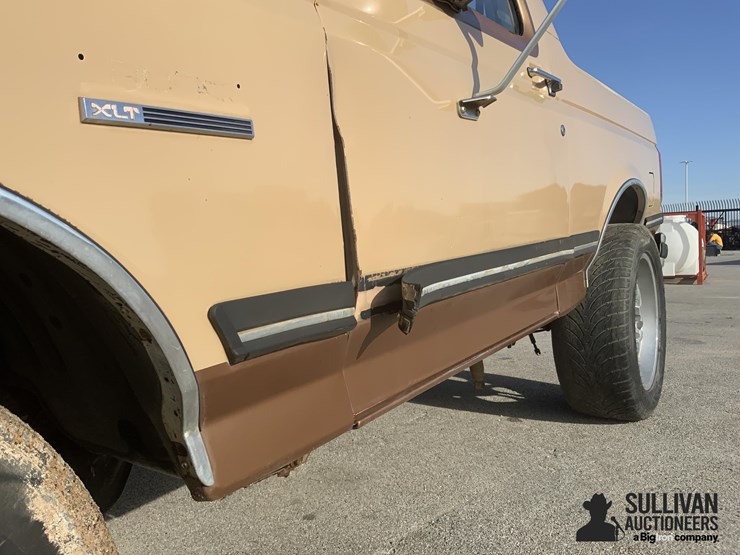 1989-ford-xlt-bronco-4x4-suv-image-15