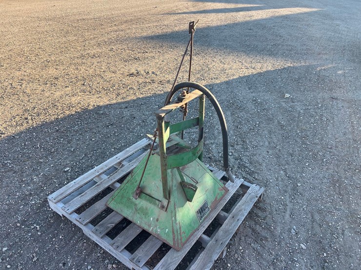 john-deere-grass-seeder-image-4
