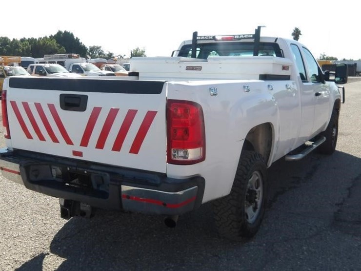2012-gmc-sierra-2500-image-4