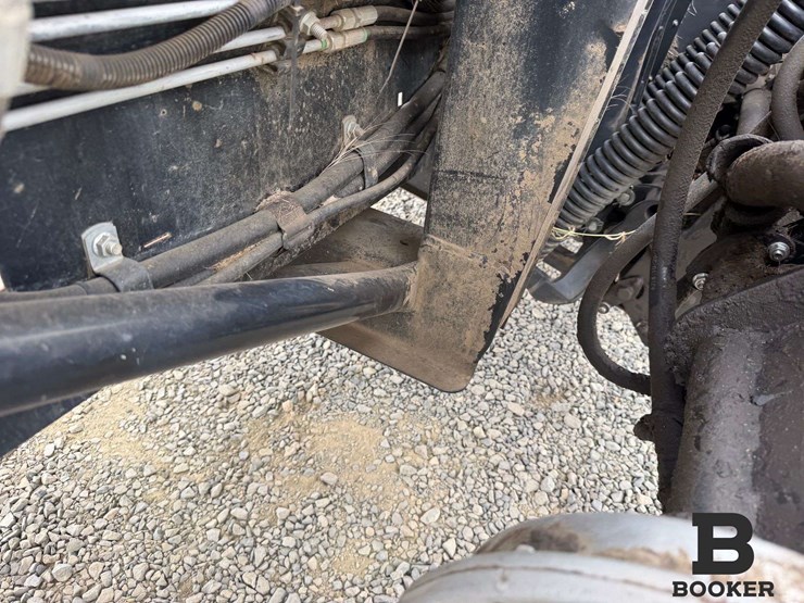 2019-macdon-fd135-draper-header-image-35
