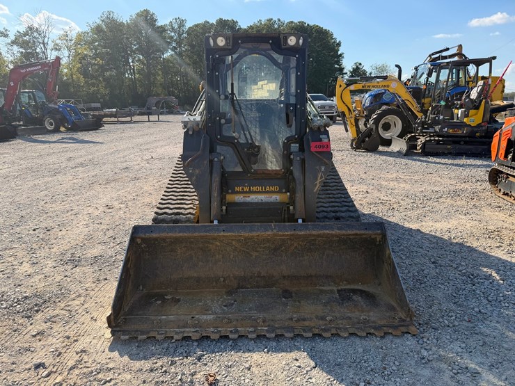 #4093-•-2023-new-holland-c334-tracked-skid-steer-image-8