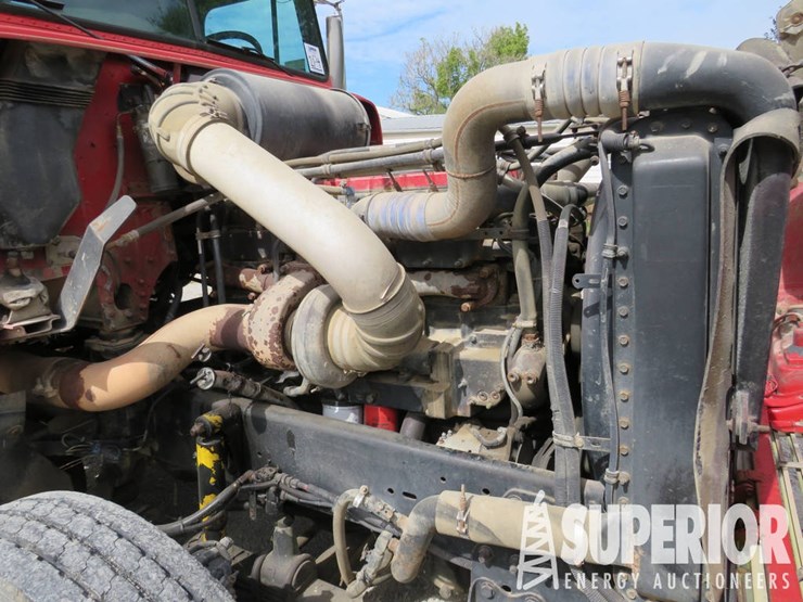 2000-freightliner-fld-long-conventional-t/a-winch-tractor-image-7