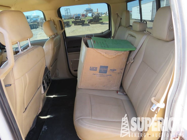 2018-ford-f-150-lariat-4-wd-crew-cab-pickup-image-9
