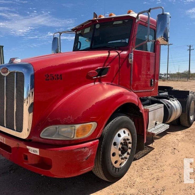 2013 PETERBILT 386