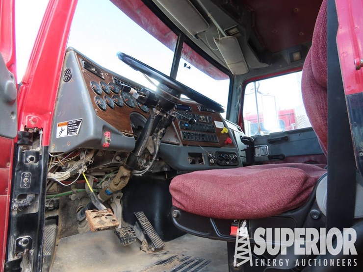2012-western-star-4900-t/a-truck-tractor-w/pusher-axle-sleeper-image-7