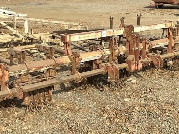 lilliston-3-pt-3-row-60"-rolling-cultivator-image-1