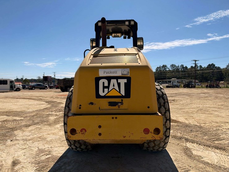 2016-caterpillar-cs54b-84”-vibratory-smooth-drum-compactor-(1,074-hours)-image-7