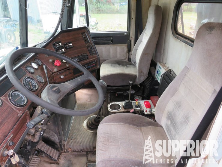 1998-freightliner-fld-conventional-16-cu-yd-t/a-dump-truck-image-8