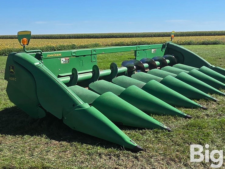 2014-john-deere-608c-corn-head-image-3
