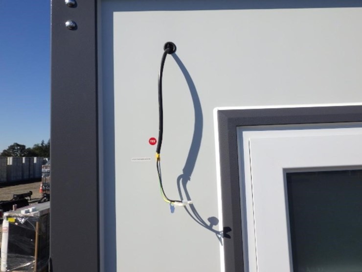 portable-toilet-w/-shower-image-15