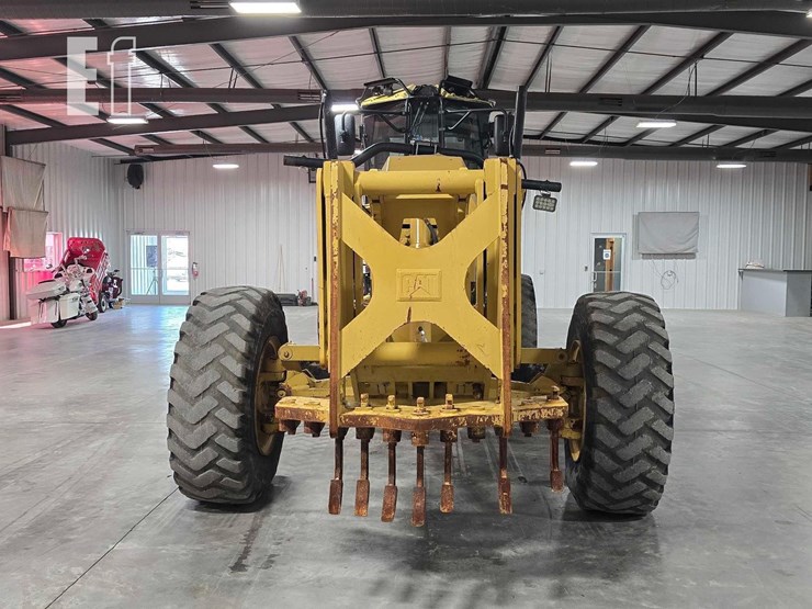 2009-caterpillar-120m-image-7