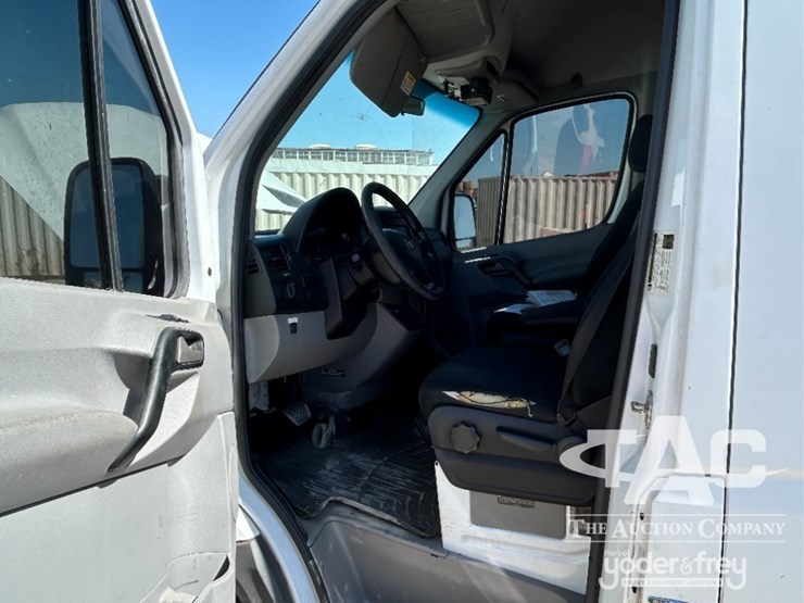 2016-mercedes-benz-2500-sprinter-van,-3.0l-gasoline,-automatic,-a/c,-pw,-pdl,-pm,-tow-package-image-6