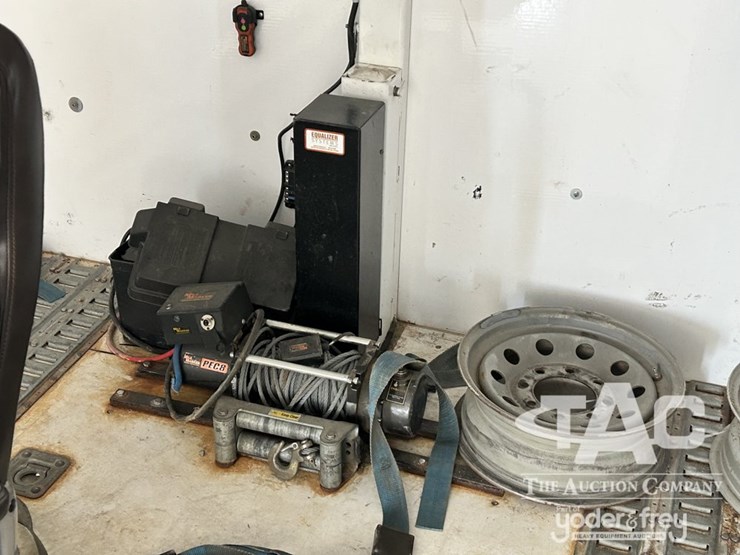 2015-tpd-trailers-cv8548tr-enclosed-car-hauler-gooseneck-trailer,-21,000#gvwr,-47'-box,-8'-interior-height,-mile-marker-pec8-winch,-equalizer-system.-image-9