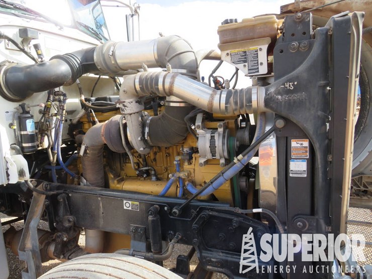 2015-peterbilt-389-t/a-glider-winch-tractor-w/day-cab-image-7
