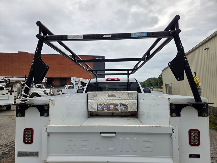 #5-•-2020-chevrolet-2500-service-truck-/-vin:-1gb0wle7xlf295314-/-74,095-miles-image-14