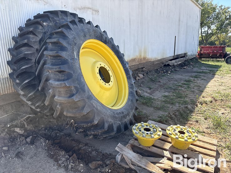 john-deere-6155-dual-tires-image-3
