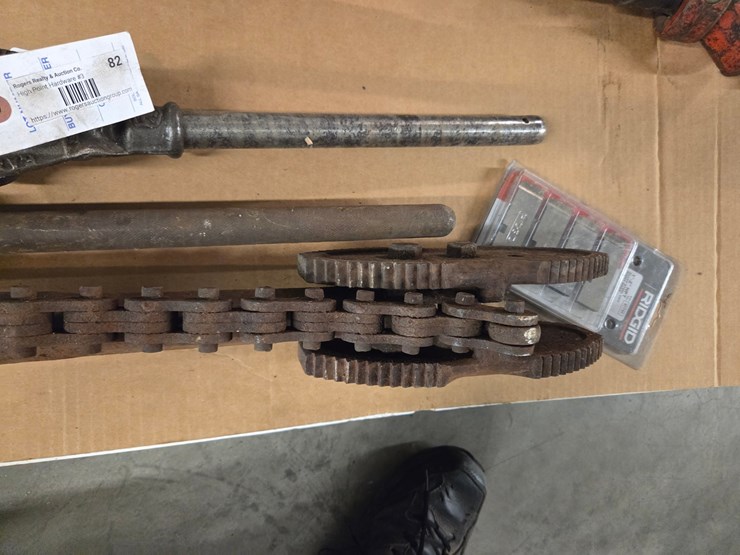 #82-•-pipe-turner-&-threading-handles-image-2