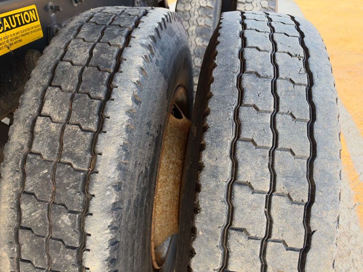 2012-freightliner-m2-tandem-axle-dump-truck-(96,351-actual-miles)-image-24