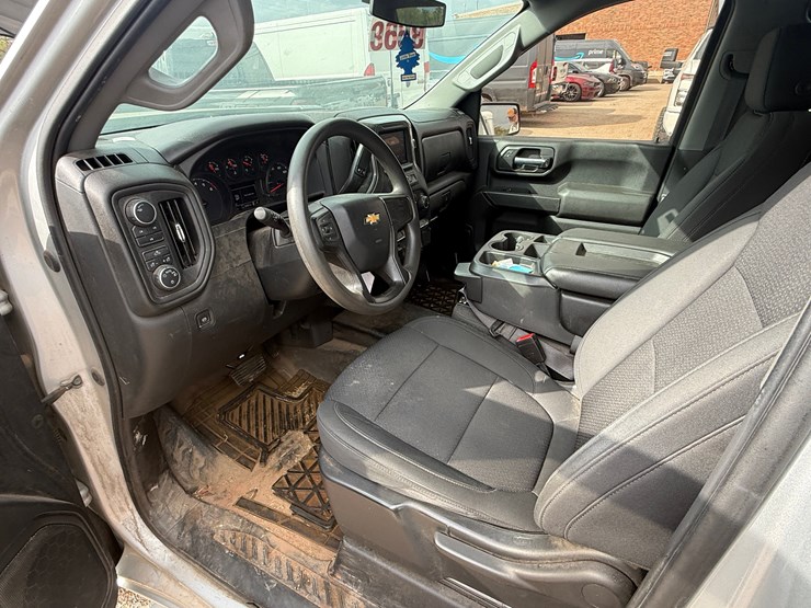 2021-chevrolet-silverado-2500hd-image-15