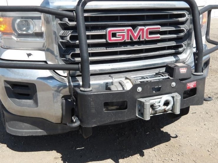 2015-gmc-2500-image-14