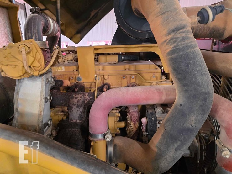 2012-caterpillar-cp54b-image-21