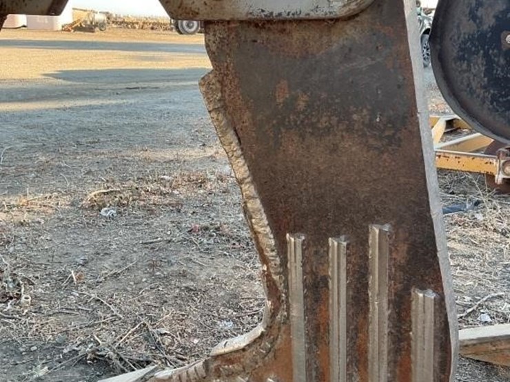 wilcox-3-pt-7-shank-hd-v-ripper-image-10