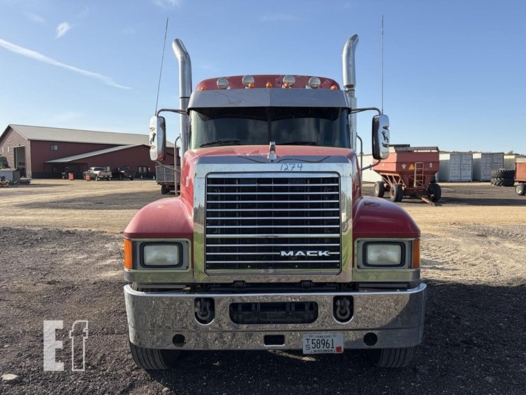 2012-mack-pinnacle-chu613-image-8